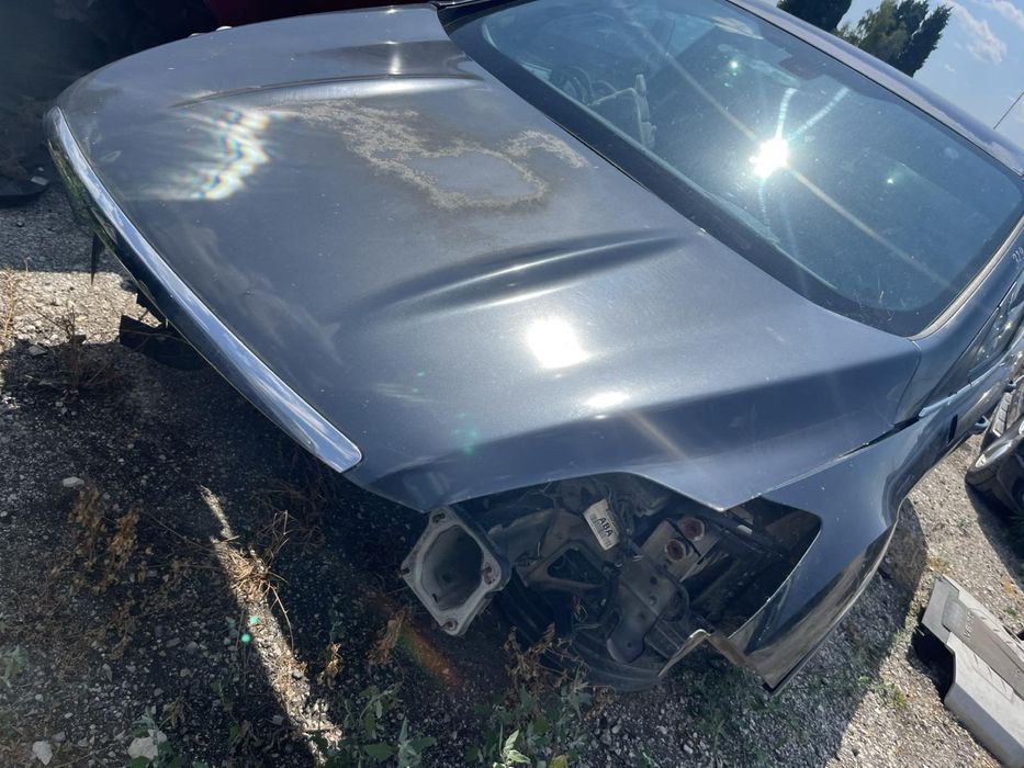 Преден капак Ford Kuga с лайсната оригинален