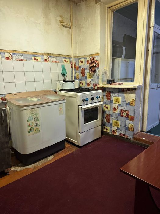 1 хонали 2х6 балкон 8 микрорайонда