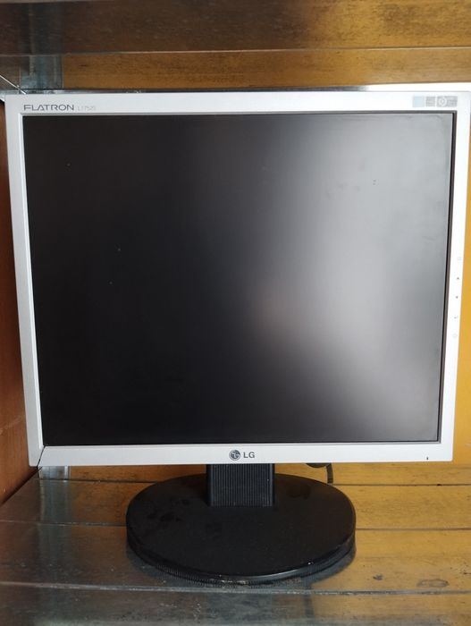 Газови бутилки,техника,посуда и чаши от заведение!Цени по договаряне!