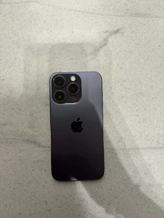 Продавам  IPhone 14 pro deep purple 128gb., пълен комплект.