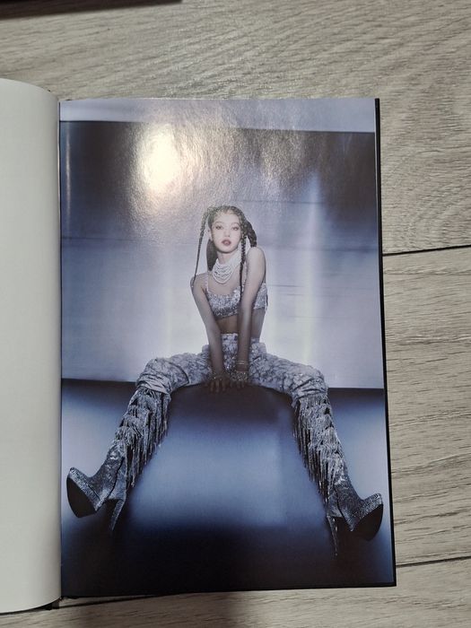 Album LALISA black version