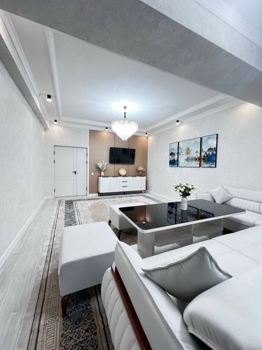 Продается квартира на Чиланзарском районе 3/7/9 100 м2