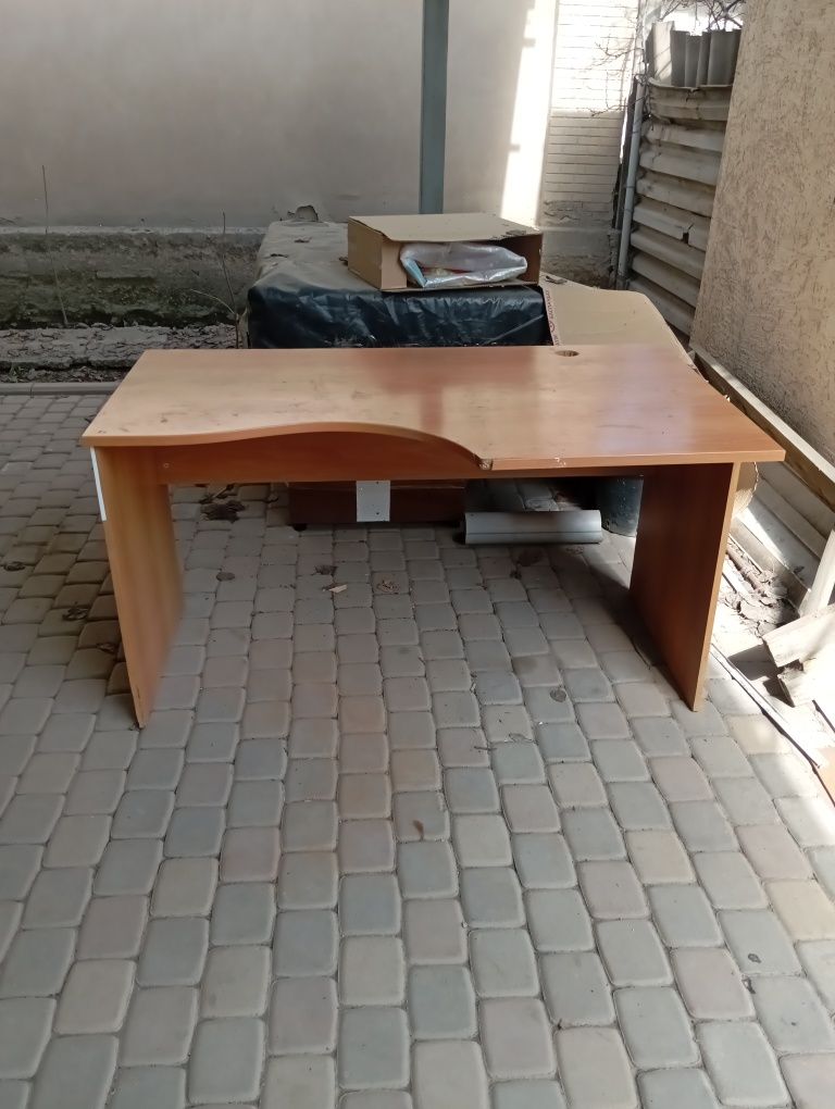 Стол компуктерный
