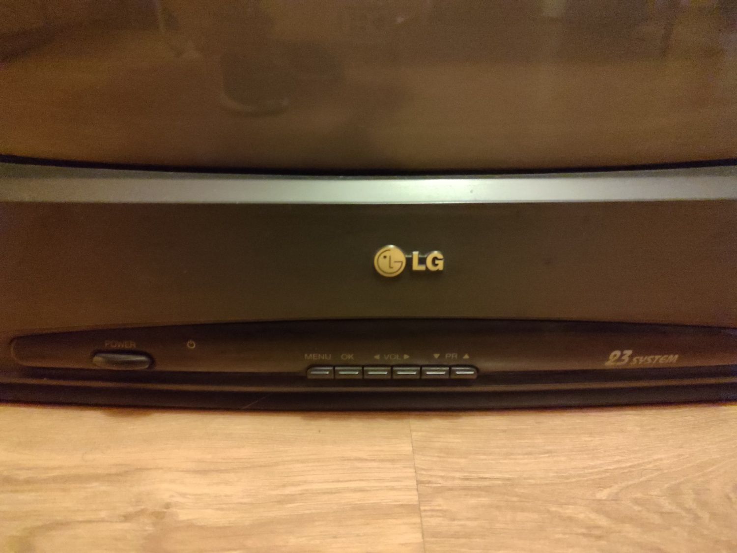 Телевизор LG, CF-20D16