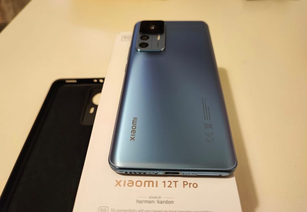 Vand Xiaomi 12T PRO stare excelenta pachet complet - unic proprietar
