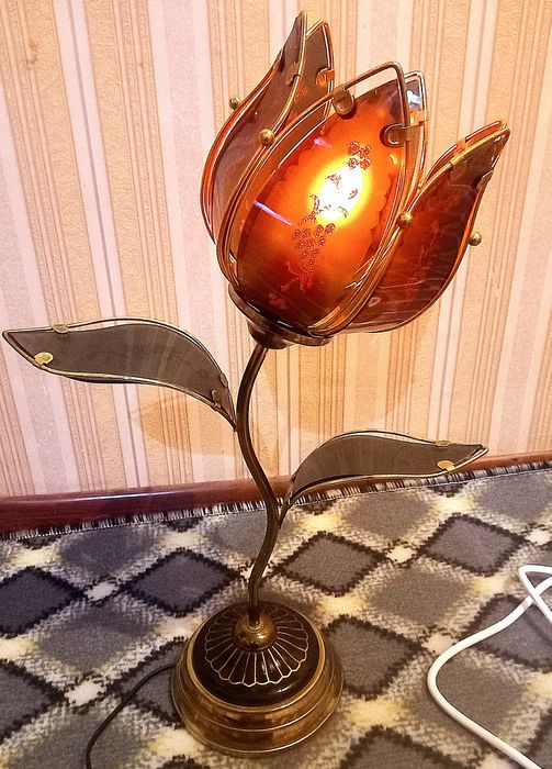 Продам светильник в идеальном состоянии