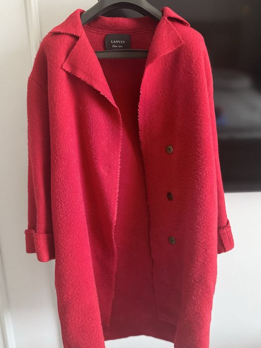 Пальто Lanvin состояние отличное цвет красный