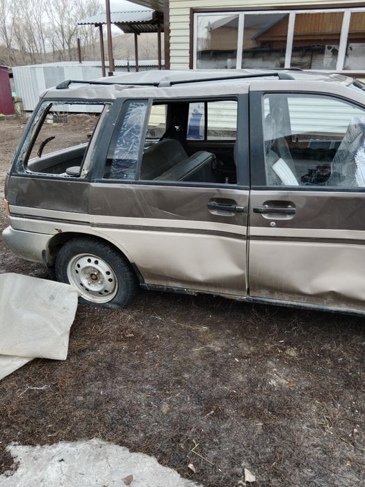 Ниссан Прерия на запчасти