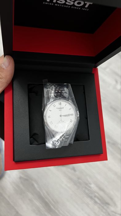 Часы Tissot Le Locle новый.