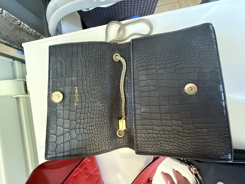 Разпродажба на чанти Gucci