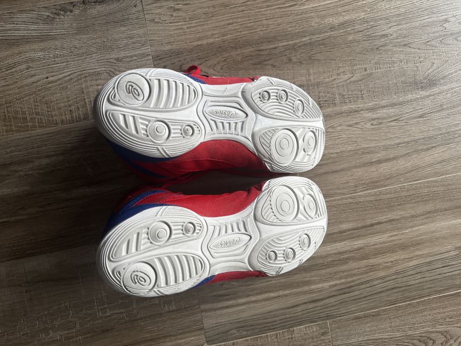 Борцовки ASICS -39 номер, като чисто нови