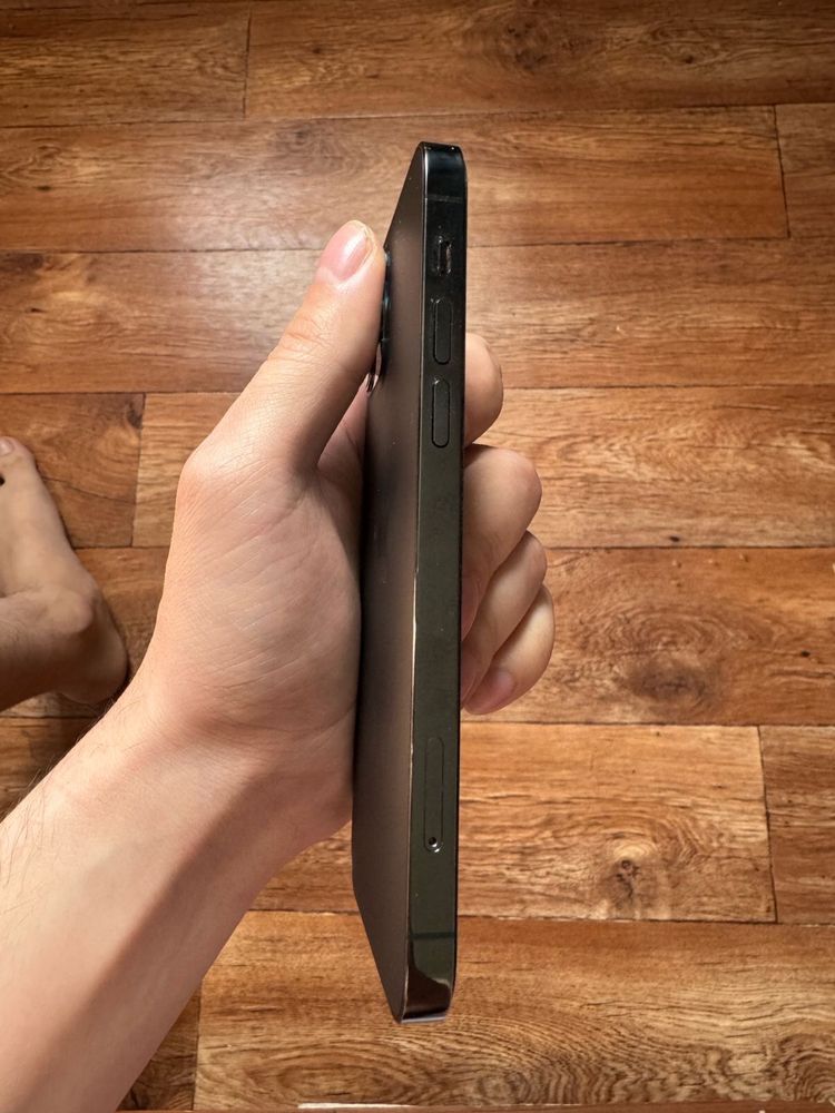Iphone 12 pro 256 gb в хорошем состоянии