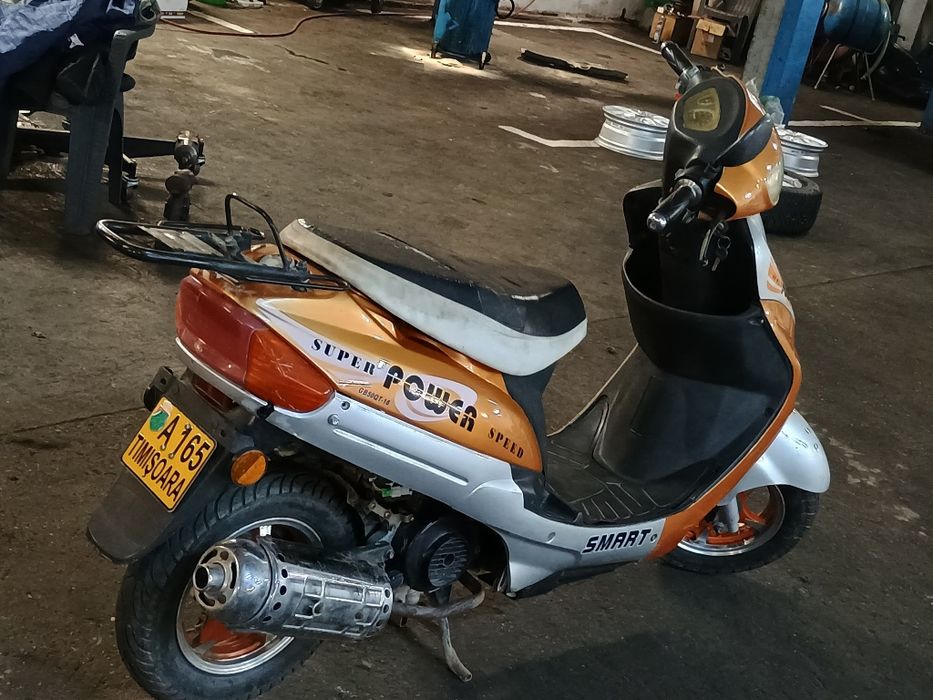 Scuter 50cc Guoben Gb50qt-16