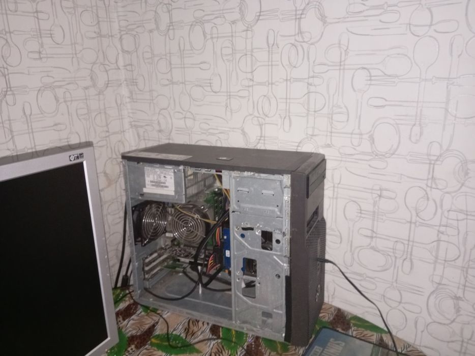 Компьютер с манитором