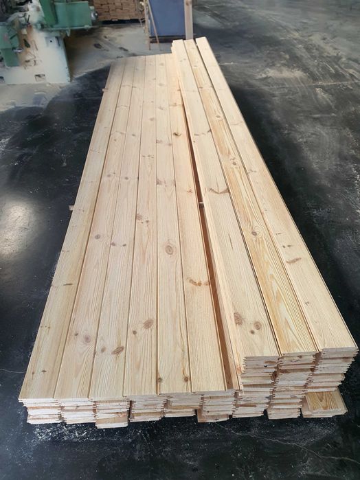 Vand lambriu de pin sau molid 50 lei mp.