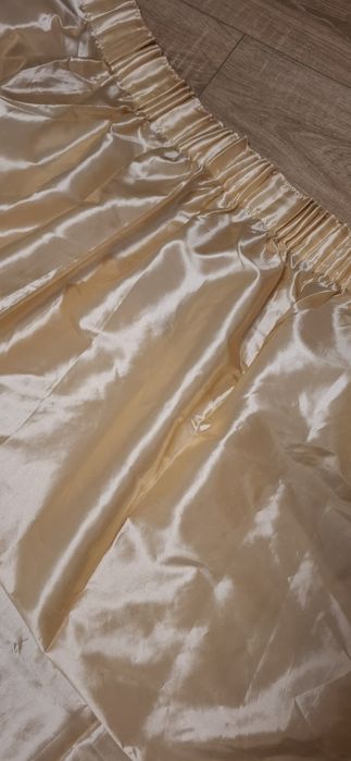 Draperie aurie lunga