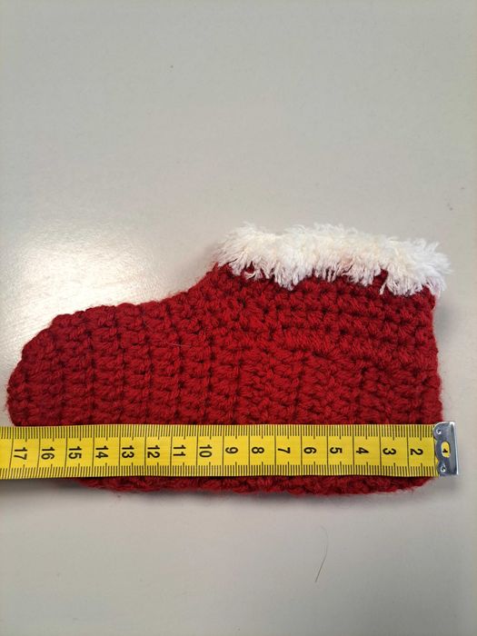 Rochita craciunita, lucrata manual+ fes+ botosei, pt 4- 5 ani, 180 ron