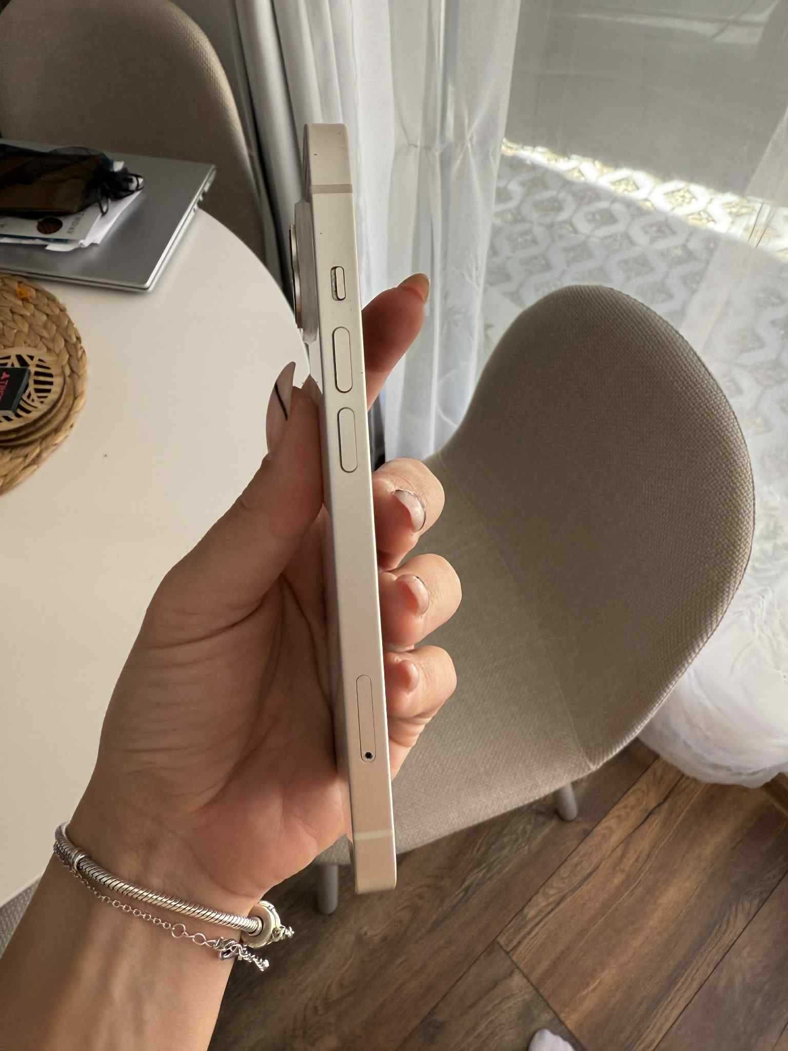 Продавам Iphone 14 128гб в ПЕРФЕКТНО СЪСТОЯНИЕ