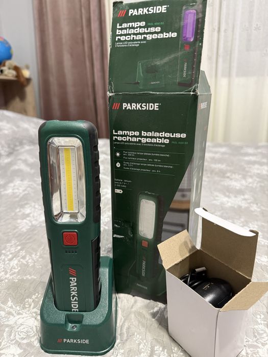 Lanterna Parkside  LED+UV puternica ( 3 moduri de iluminare)
