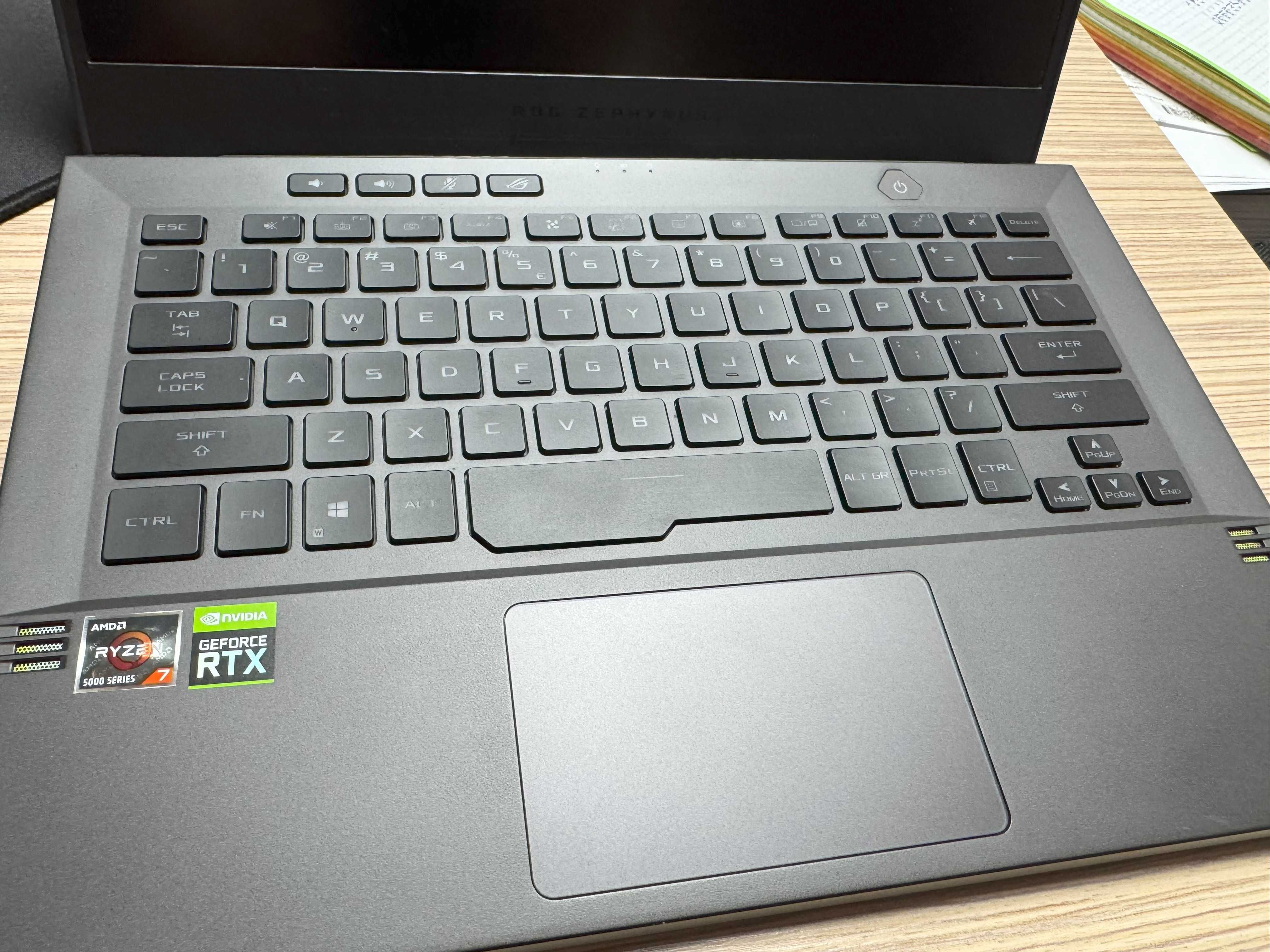 ROG Zephyrus G14 - Ryzen 9 5800, RTX3060, 1TB SSD Nvme, 16GB RAM