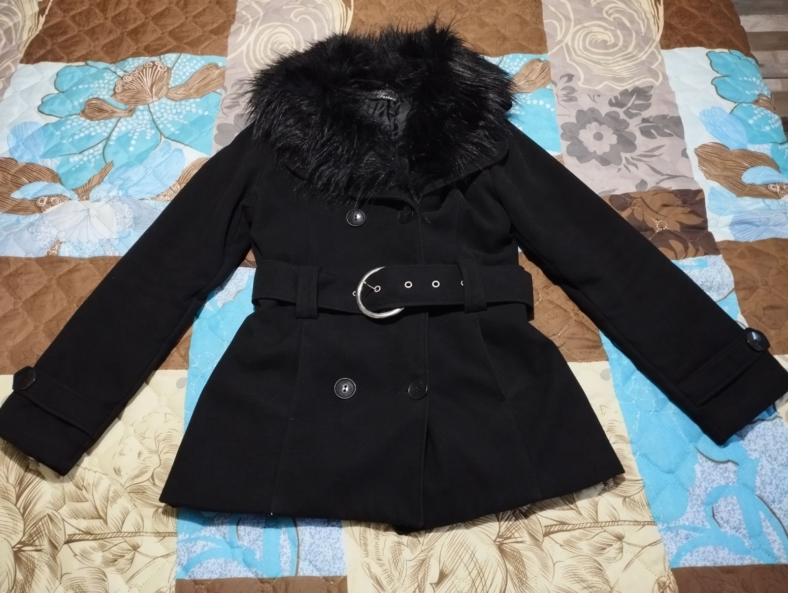 Дамско палто L размер