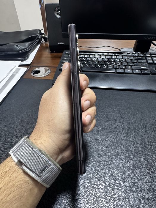 Продается S22 Ultra.