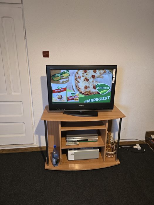 TV SONY 82 cm.  Nu a fost folosit foarte mult.