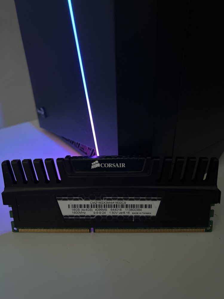 Memorie RAM Corsair Vengeance 3 buc