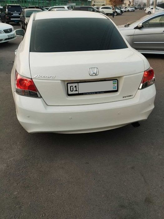 Продаётся Honda Accord 2.4