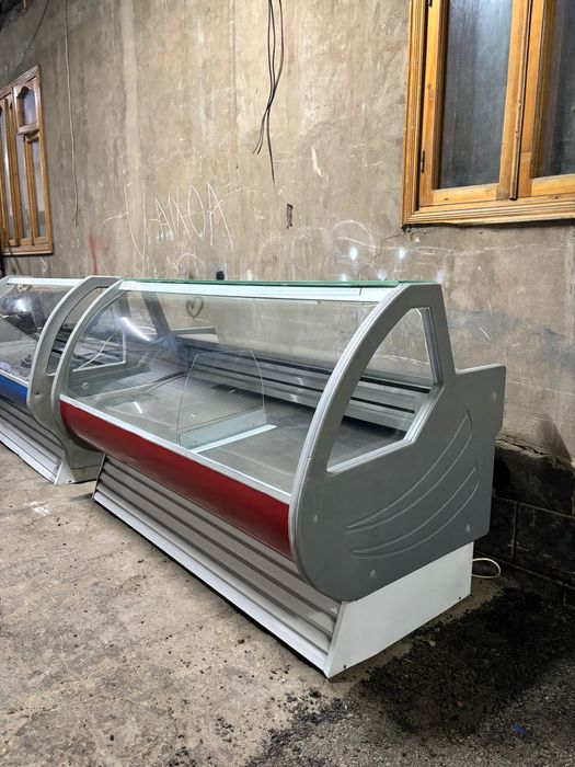 Продается витрины холодильник