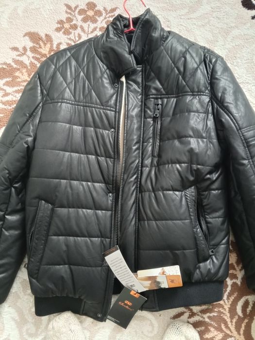 Продам новую куртку