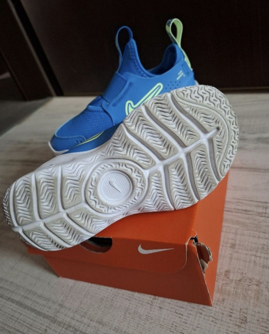 Adidași Nike Runner mărimea 28