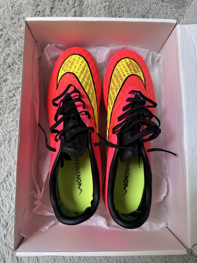Nike Hypervenom Phantom Elite Hyperpunch