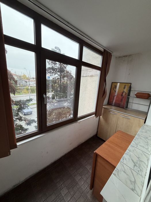 Apartament cu 3 camere complet mobilat in zona Podul Gruii