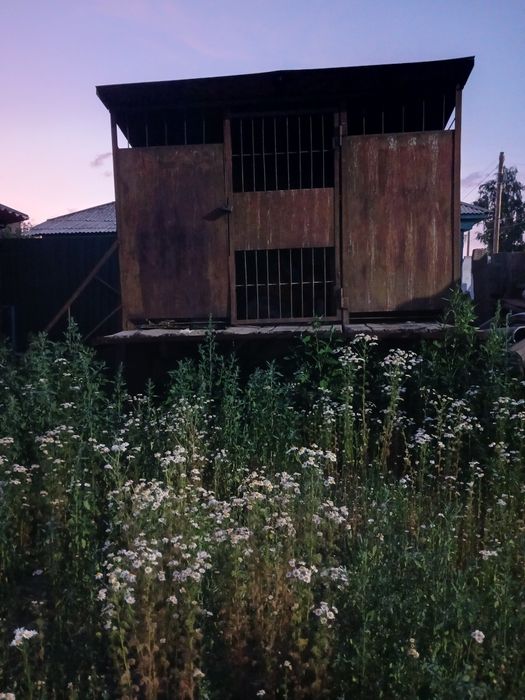 Будка для хозяйственных нужд