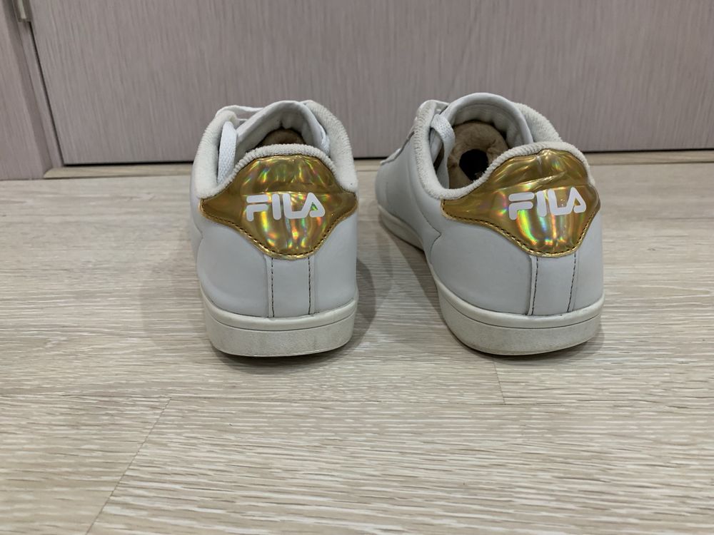 Fila кожени номер 41