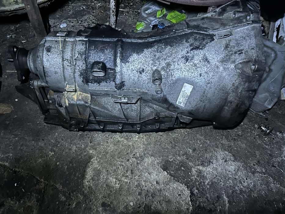 Продавам автоматична скоростна куния 6HP28 SAT от само задно