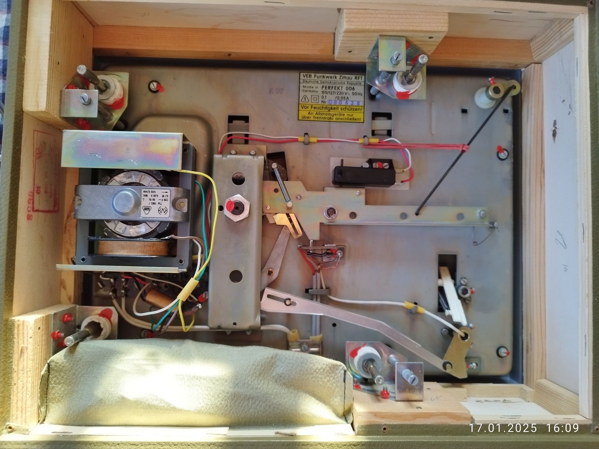 Грамофон ретро нов RFT 106