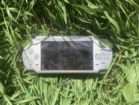 Consolă portabilă Sony PSP, fără baterie și încărcător, second hand