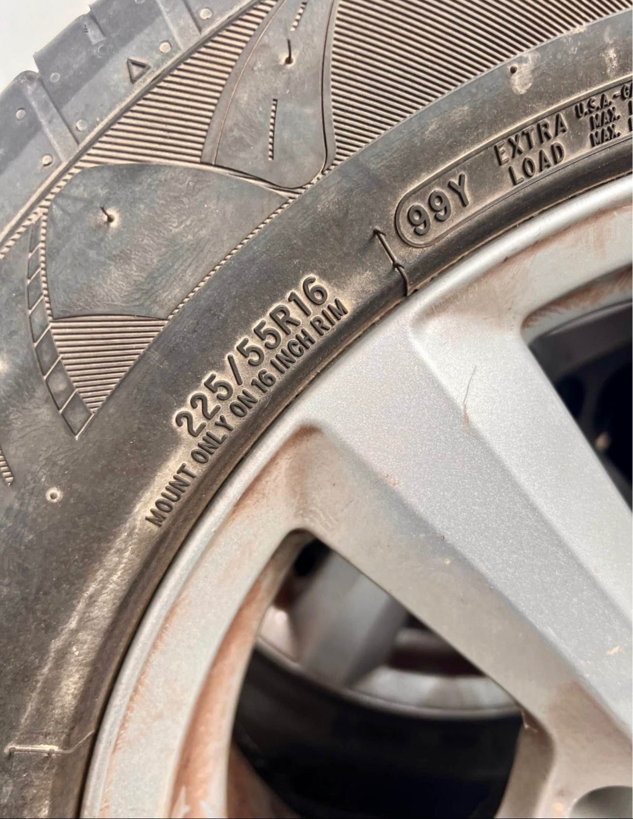Гуми 225/55 R16 комплект с джанти