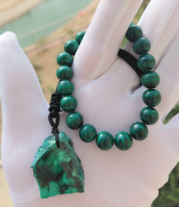 Браслеты из натуральных камней.