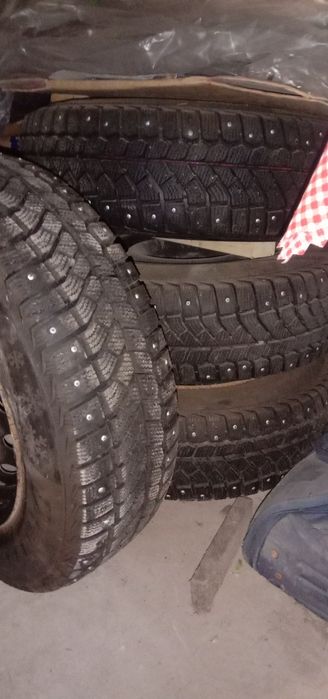 Шины с дисками в отличном состоянии