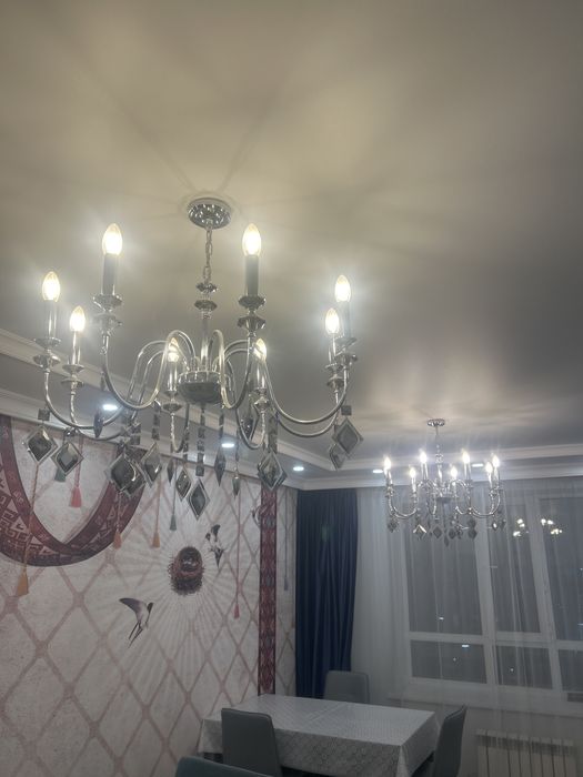 Продаются люстры 2 штуки по 25 к