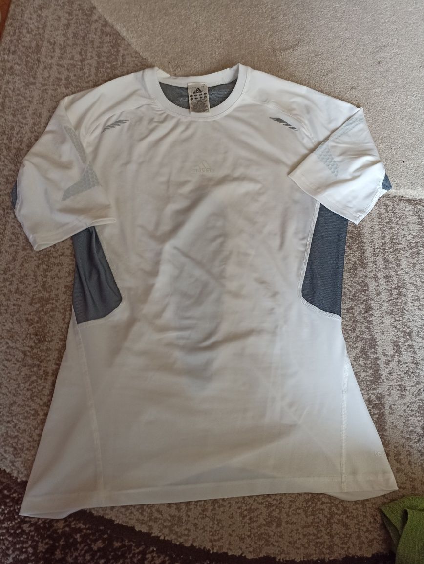 Тениски Adidas оригинални S и L