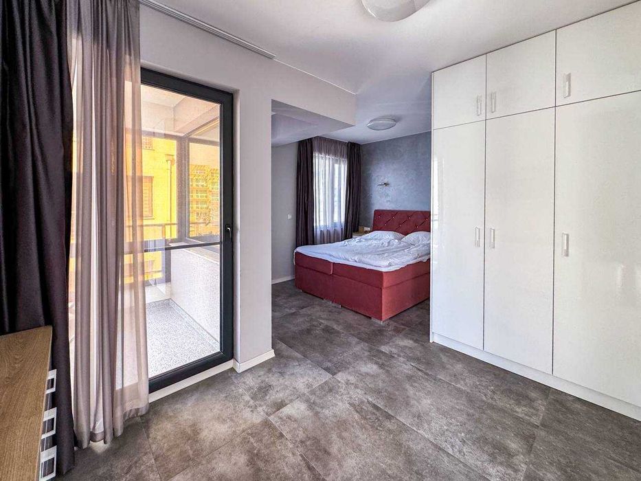 Триетажна модерна къща с двор в Сарафово, Бургас