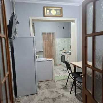 Срочно продаётся квартира Юнусабад19 2 ком 1 этаж 57 м2