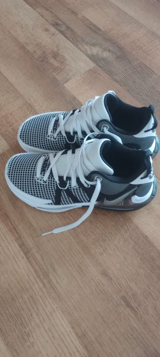 Jordan Witness 7 Performante Basketball mărimea 40 culoare neagra