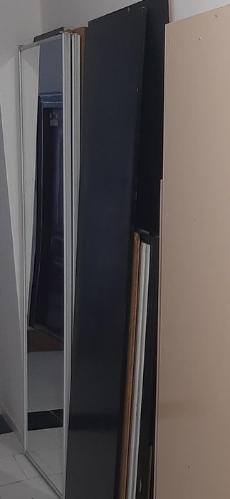 Гардероб с две плъзгащи врати