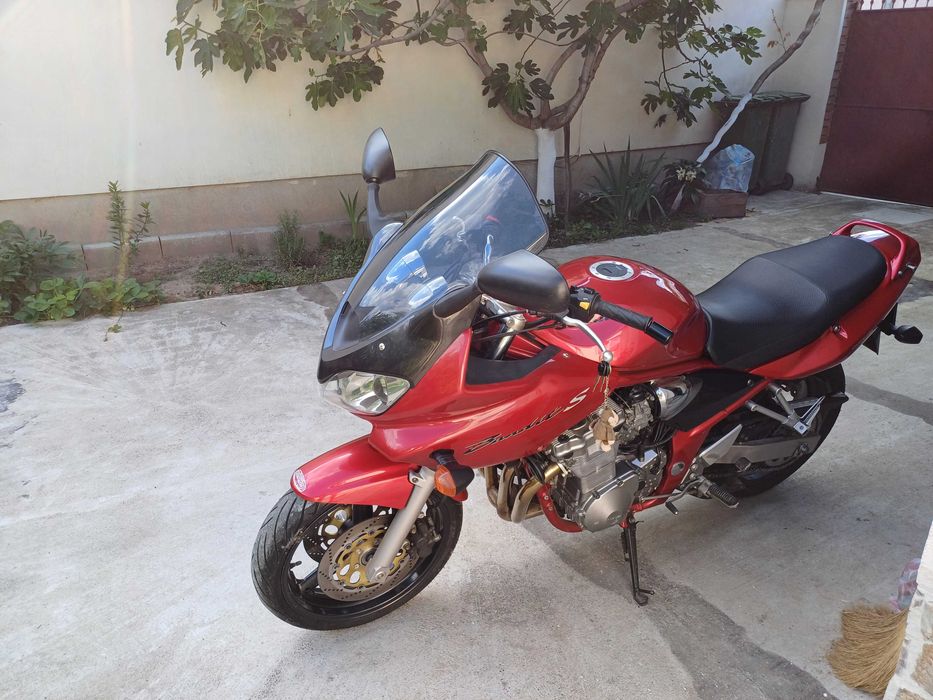 Vand moto Suzuki Bandit 600 cm3 , an 2001.