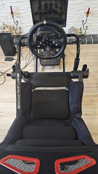 Volan cu pedale Logitec G920 cu scaun racing GT lite pro